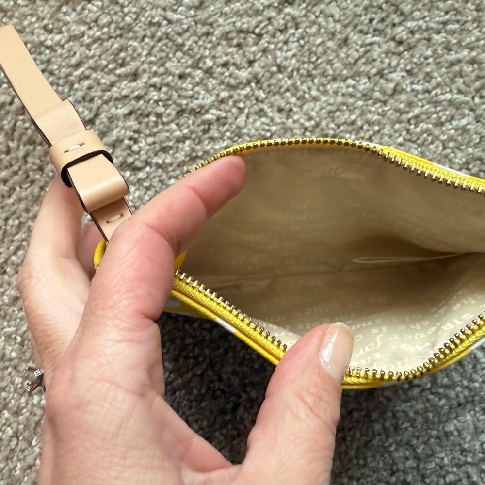 Kate Spade Yellow and White Lemon Pattern Wristlet - Picture 3 of 3